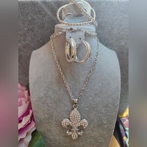Silver Fleur-de-Lis Jewelry Set